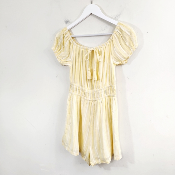 American Eagle off shoulder romper - Picture 3 of 6